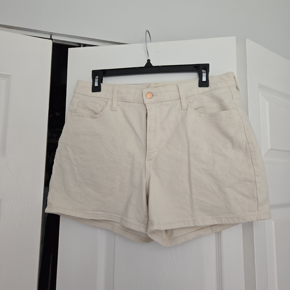 CLOSET CLOSING SOON!Universal Thread Women's Beige Jean Shorts